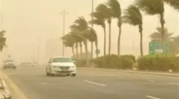 اضطراب الملاحة البحرية وتحذيرات للمسافرين.. تفاصيل موجة الطقس المتقلب في مصر بدءًا من الثلاثاء